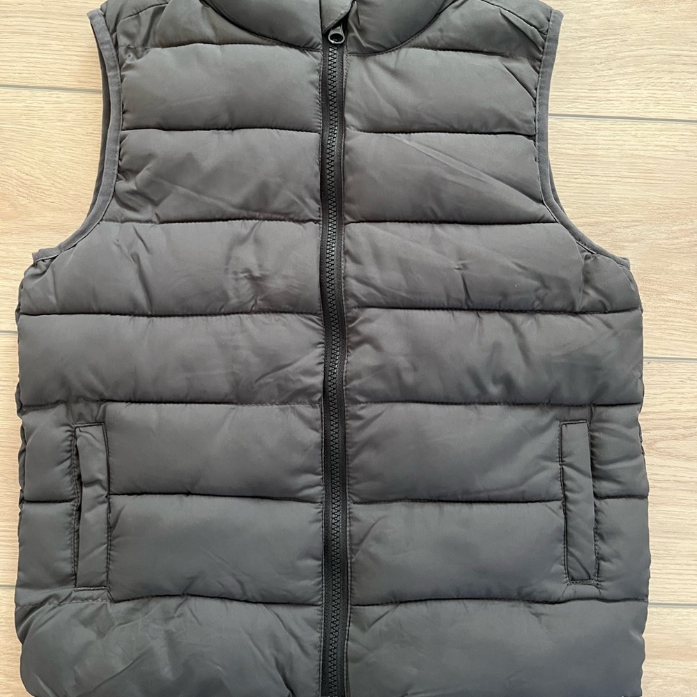 Gymboree Boys Gray Puffer Vest Size Medium 7/8